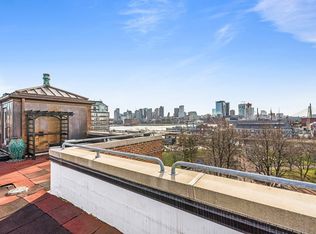 42 8th St APT 3513, Charlestown, MA 02129