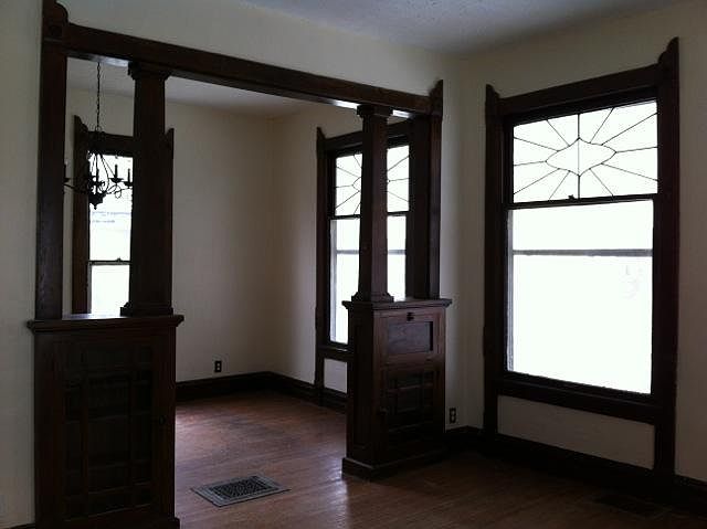 2nd image of 507 W Market St