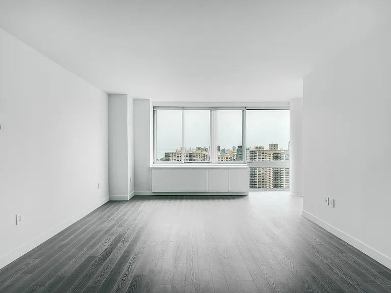 101 W End Ave #24A — Photo 1