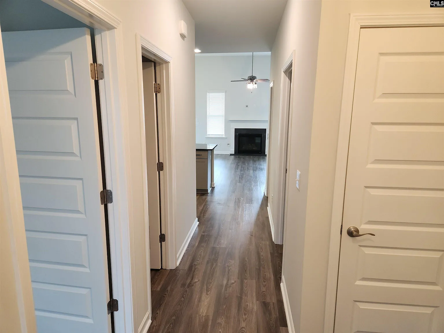 3 bed, 1600 sqft, $2,100 — Photo 4