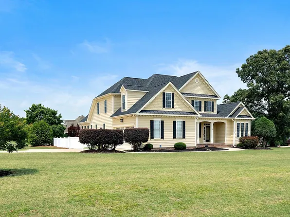 100 Oakwood Dr, Angier, NC 27501