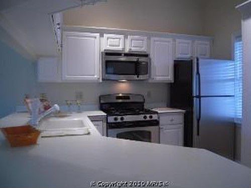 2nd image of 6940 Fairfax Dr Unit 404
