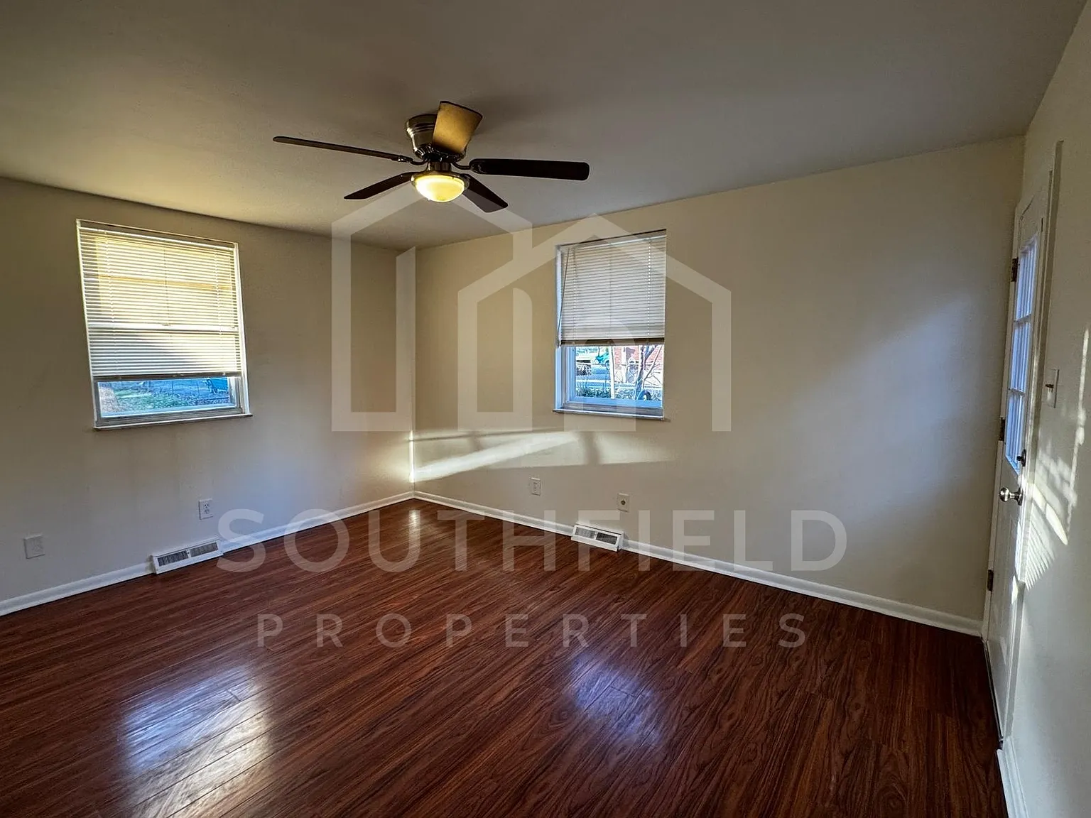 3735 Lovell Avenue - 3 — Photo 3