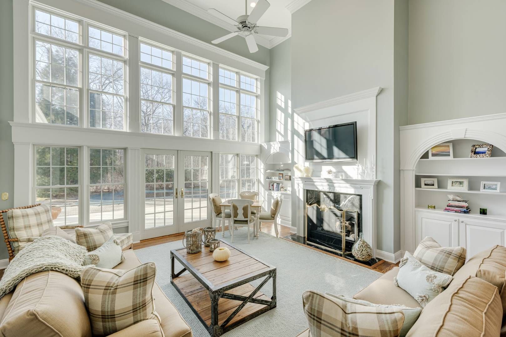 South-facing great room