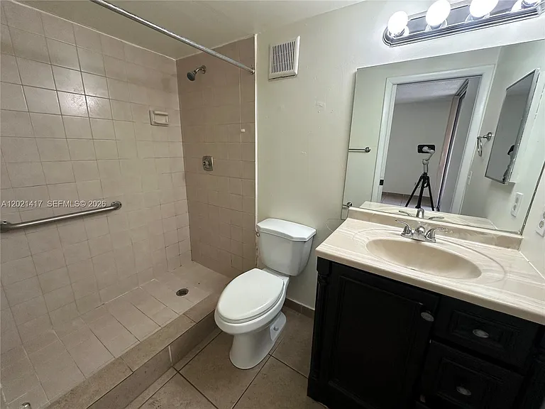 8635 NW 8th St #320 — Photo 8