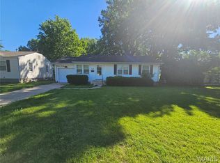 1107 Bakewell Dr, Saint Louis, MO 63137