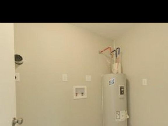 3rd image of 237 Amelia St #A