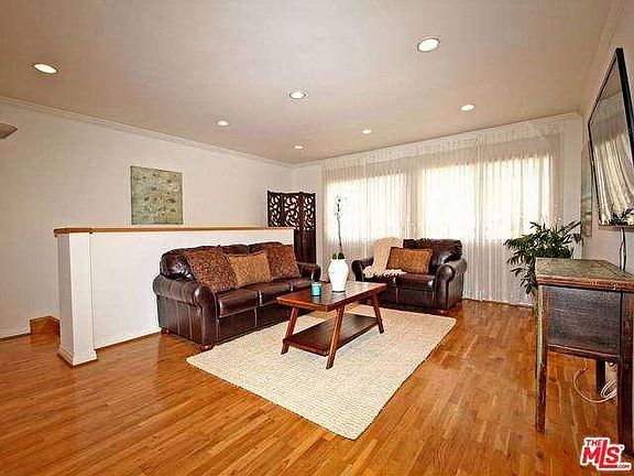 4th image of 1305 23rd St Unit 4