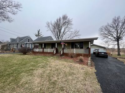 194 E Plank Rd, Burlington, IL, 60109