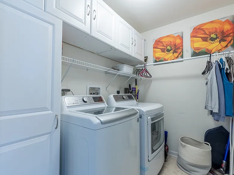 220 W General Grey Ct — Photo 26