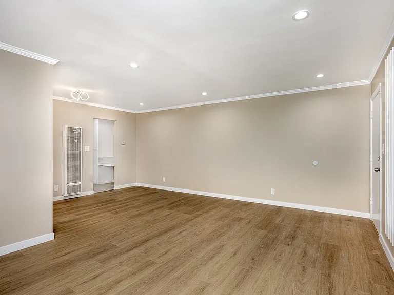 1029 Magnolia Ave — Photo 12