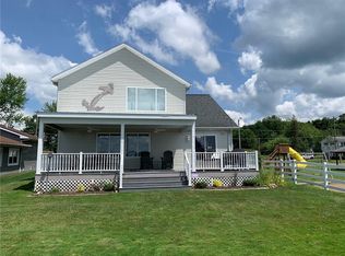 11393 N Shore Dr, Conneaut Lake, PA 16316
