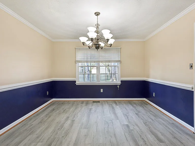 13 Estate Dr — Photo 5