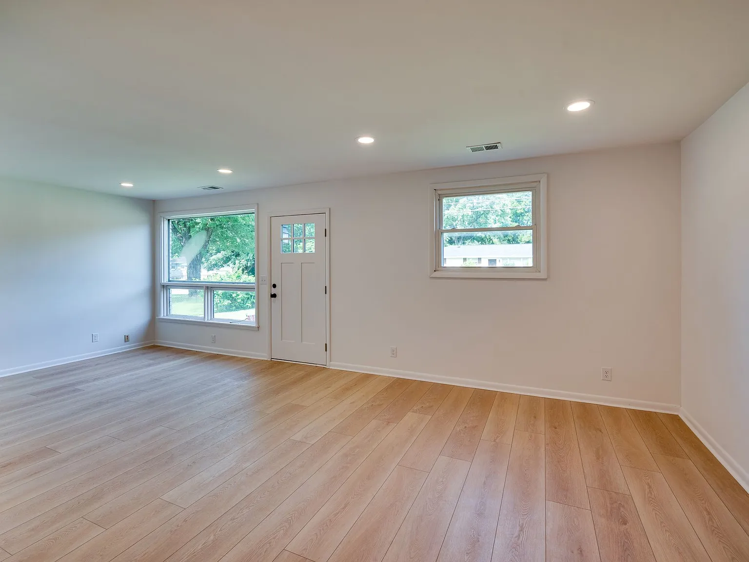 3234 Moorewood Dr — Photo 3