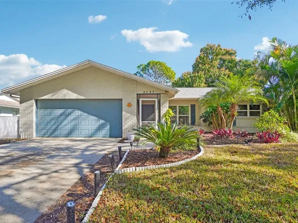 2137 Malcolm Dr, Palm Harbor, FL 34684