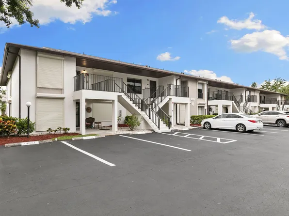 236 Pebble Beach Cir APT A202, Naples, FL 34113