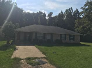 7 Price Ln, Collins, MS 39428