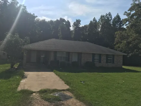 7 Price Ln, Collins, MS 39428