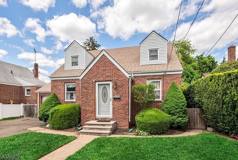 1st image of 269 Henley Ave