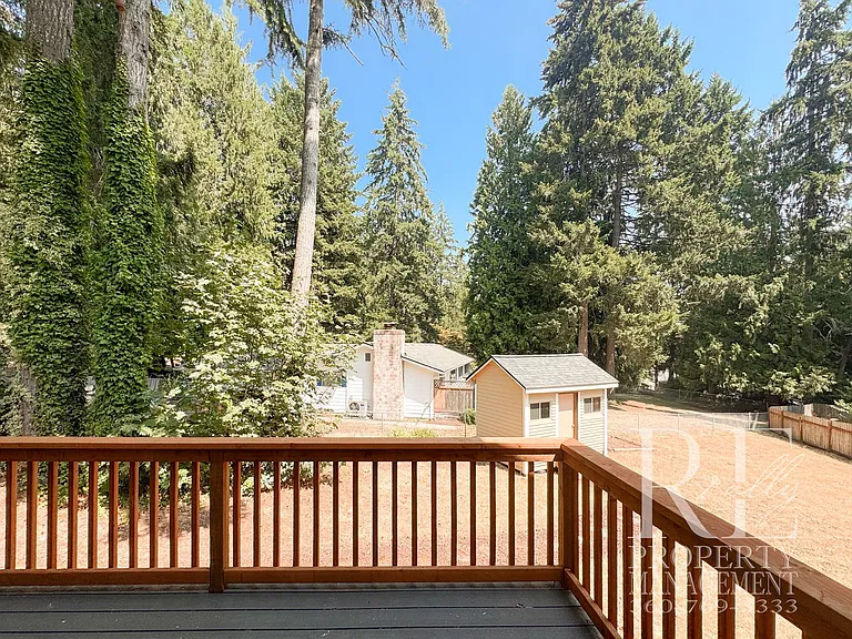 4618 NW Bernard St — Photo 27