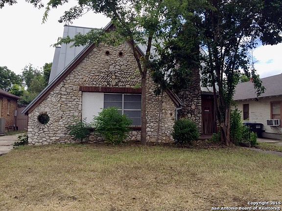 3rd image of 2028 W Huisache Ave