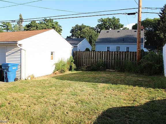 5th image of 4403 Wood Ave N