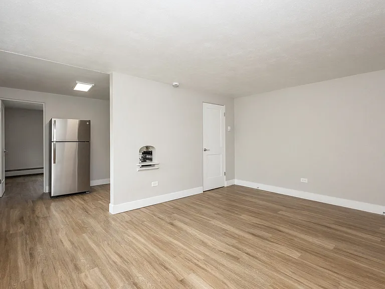 1274 Logan — Photo 26