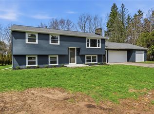 2163 Evergreen Ln, Ontario, NY 14519