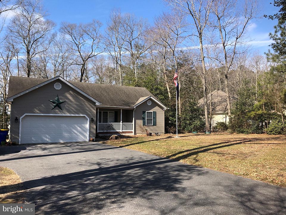 1st image of 22445 Holly Oak Ln