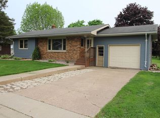 517 High St, Highland, WI 53543