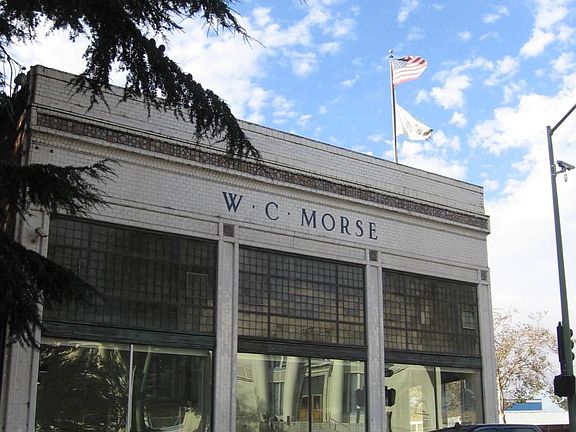 Walk to the Blue Bottle Coffee