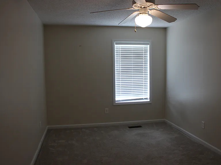 120 N Springview Dr — Photo 19