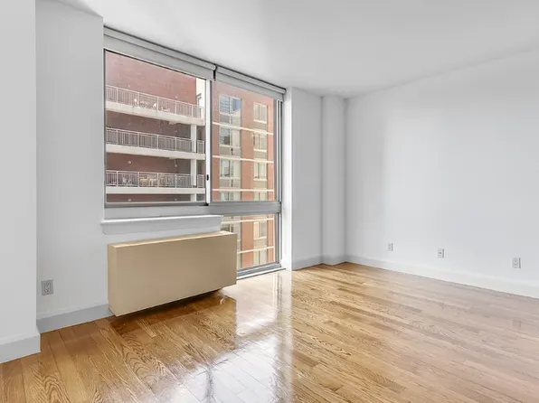 225 Schermerhorn Street image 4 of 15