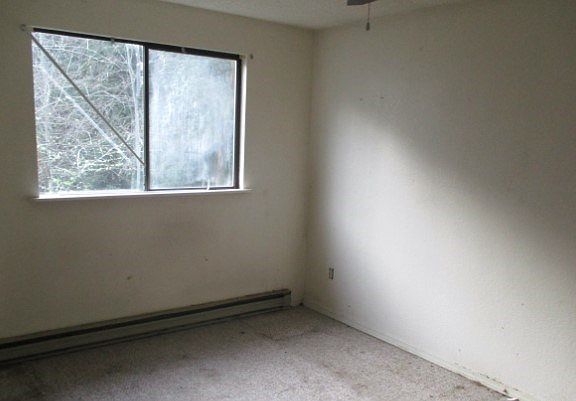 4th image of 63 Woodridge Dr