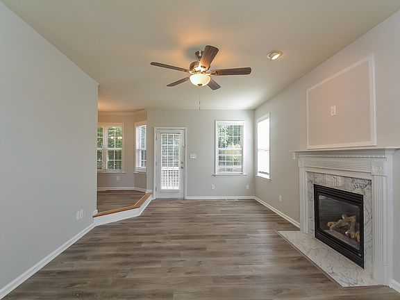 5th image of 118 Ashton Ct