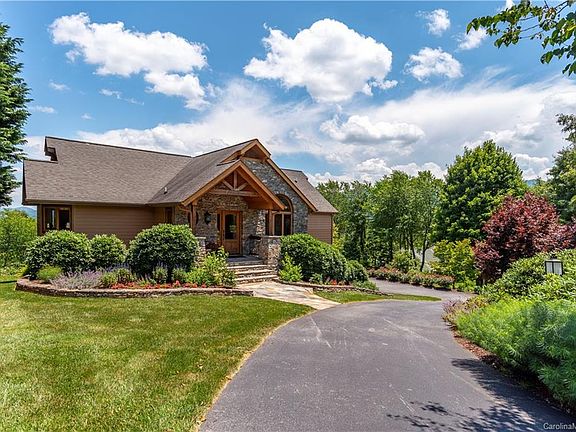 2nd image of 277 Cardinal Ln