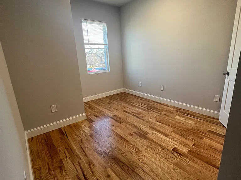 151 Crescent St #304 — Photo 5