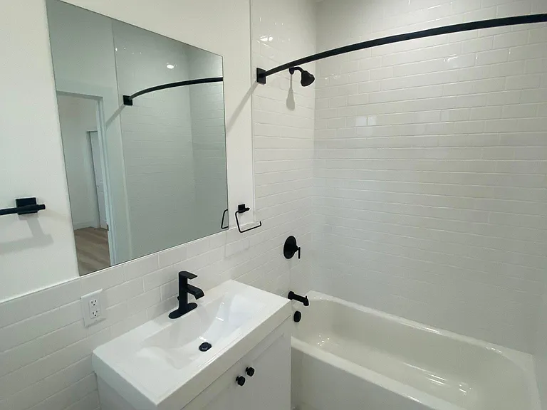 2510 Sutton Blvd — Photo 10