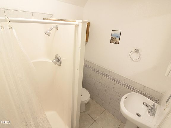 3rd image of 803 Upson Dr #2