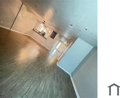 5th image of 2148 Hazlitt Dr