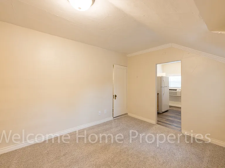 309 SW 6th St — Photo 6