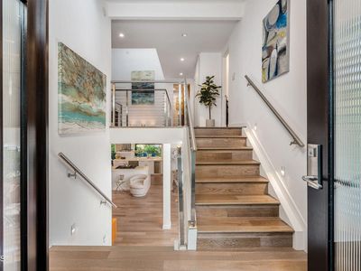 736 N Valley Dr, Westlake Village, CA, 91362