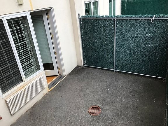 4th image of 158 Johnson Ave APT 103