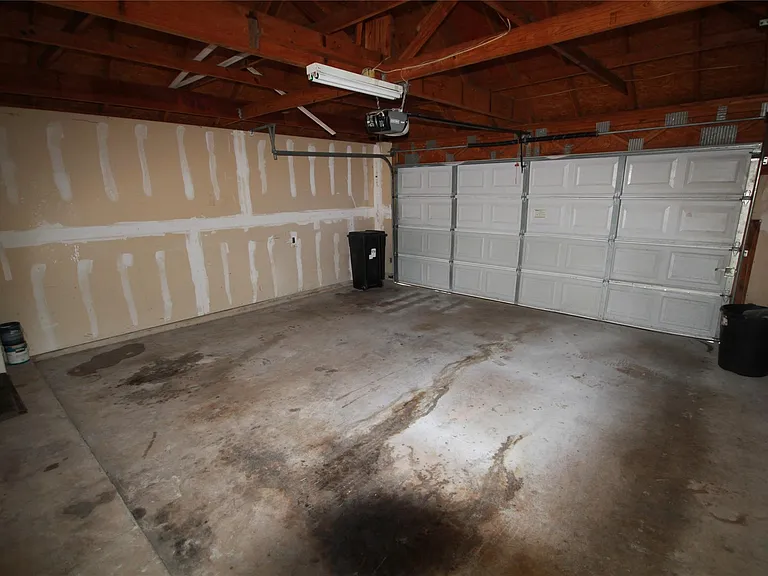 6418 Mountain Pines Ln — Photo 35