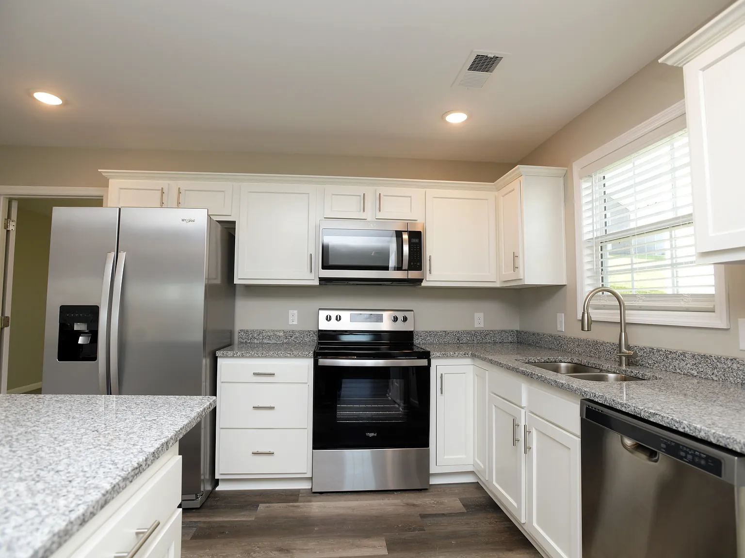 Ash Park - 2044 Dolly Drive — Photo 2