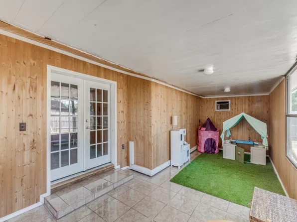 6613 Wooddale Dr, Watauga, TX 76148