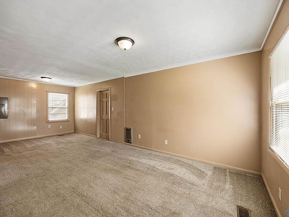 4th image of 3104 Stewart St NW