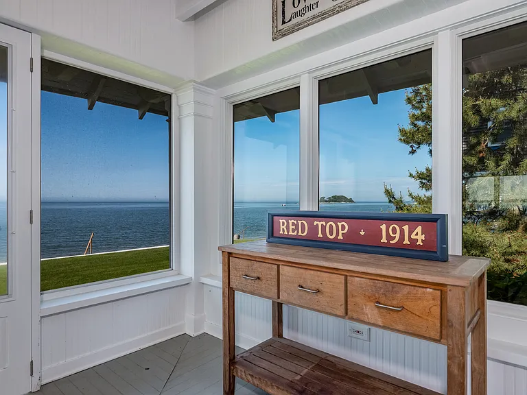 118 Middle Beach Rd — Photo 5