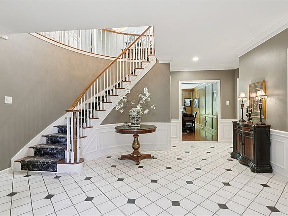 3rd image of 4830 Dargate Ln