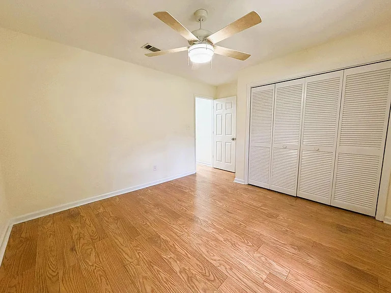 136 Belmont Rd — Photo 21